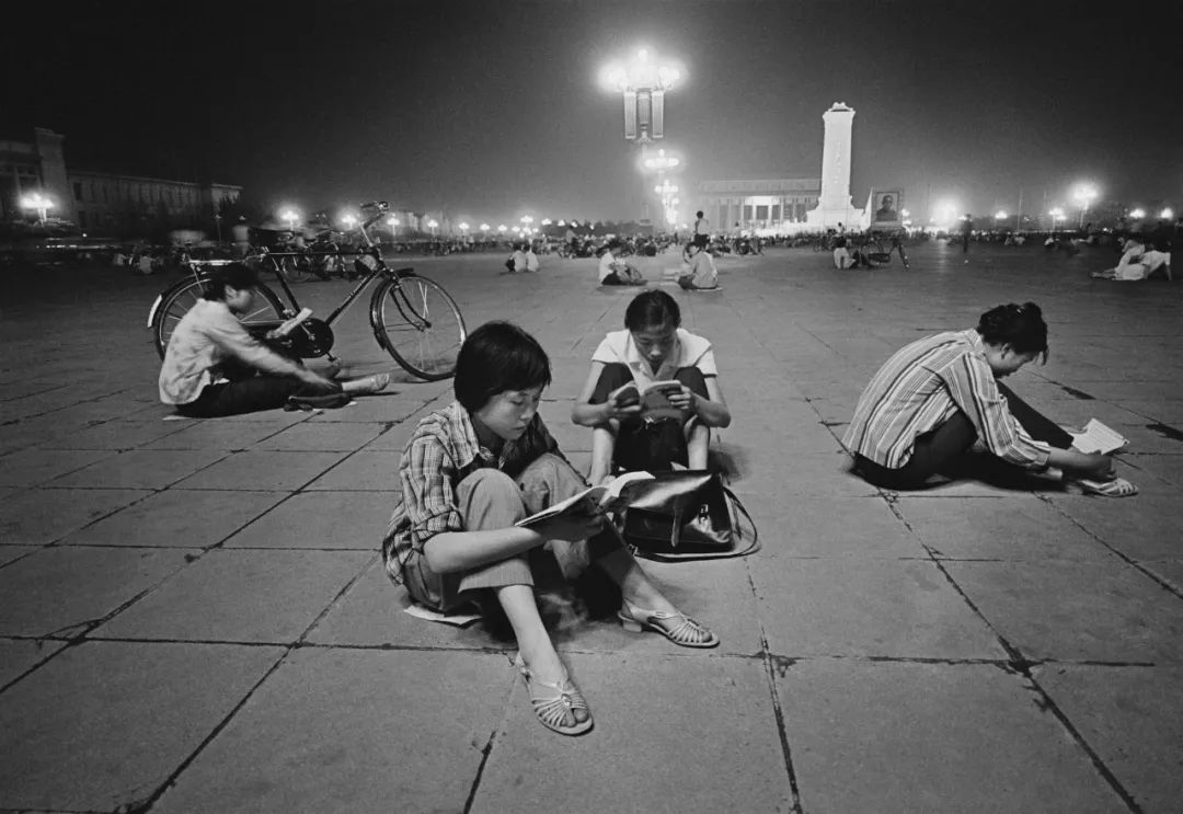 他花46年拍下中国的珍贵瞬间，那些时代、镜头和人，令人泪目