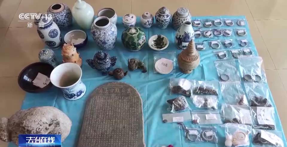 交通违法拍照最晚多久出结果_盗墓团伙穿清代龙袍_台北高中生集体虐龟拍照炫耀