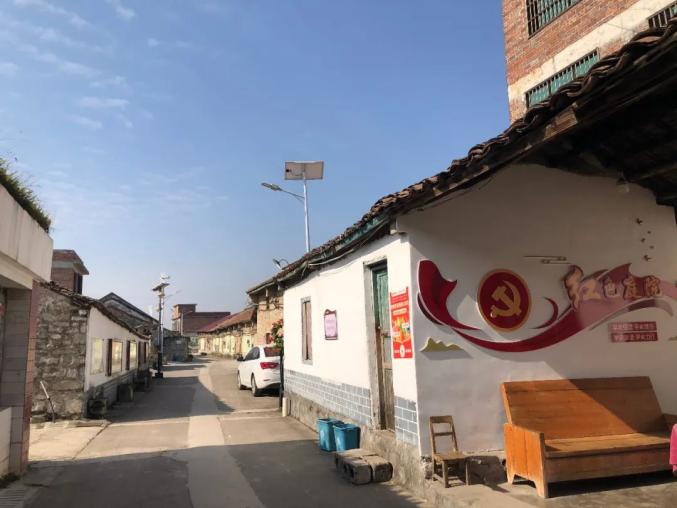 合山市北泗镇六龙村红色驿站凝聚暖新力量