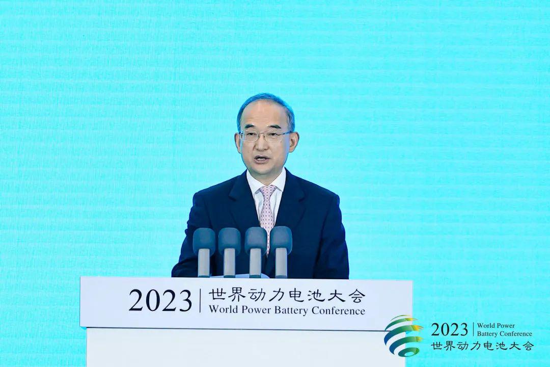 ▲四川省委副书记、省长黄强