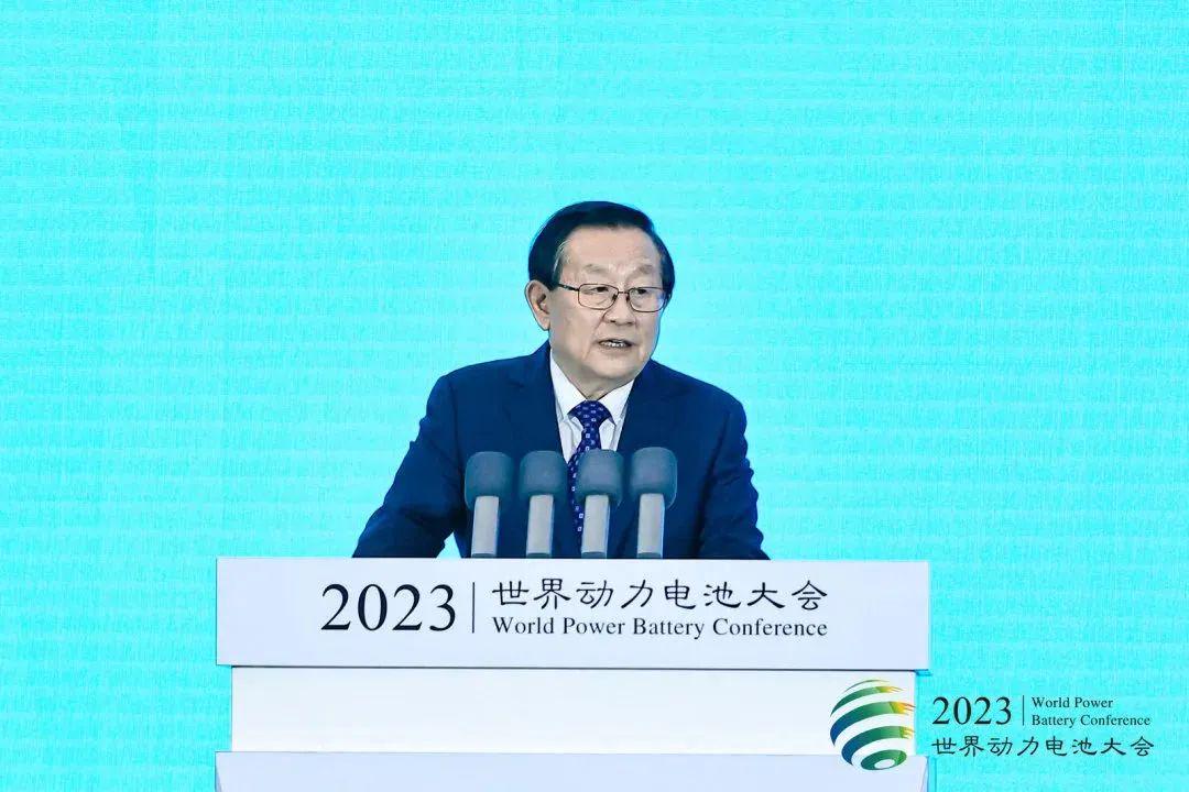 ▲十三届全国政协副主席、中国科学技术协会主席万钢