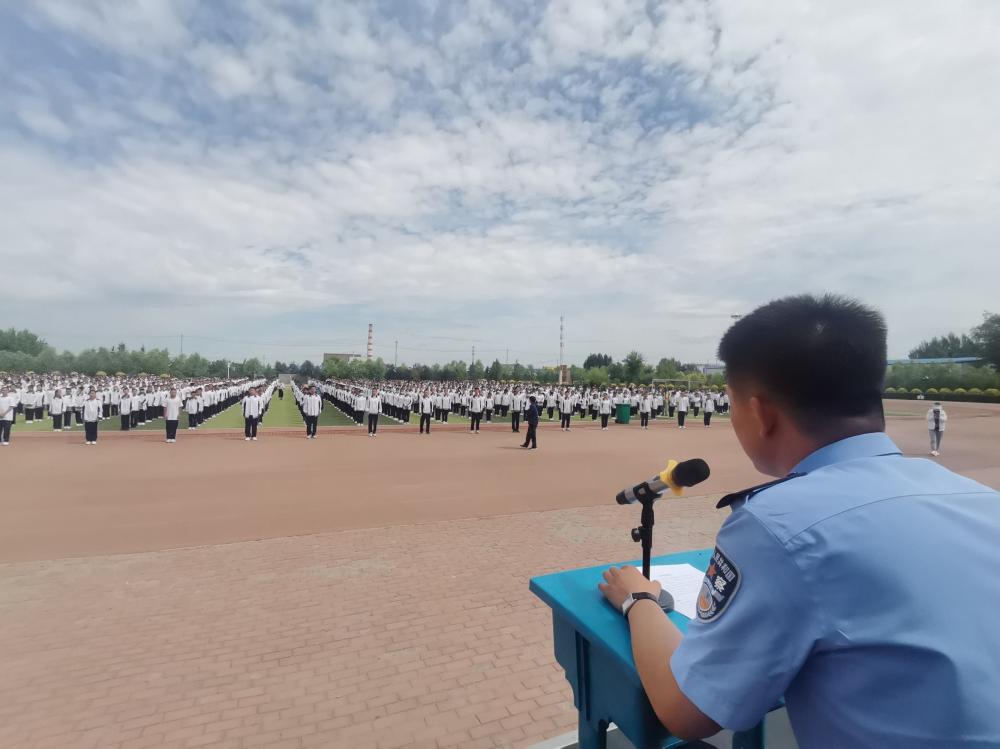 做一个知法,守法的合格中学生,6月12日,大庆市公安局肇州县局民主