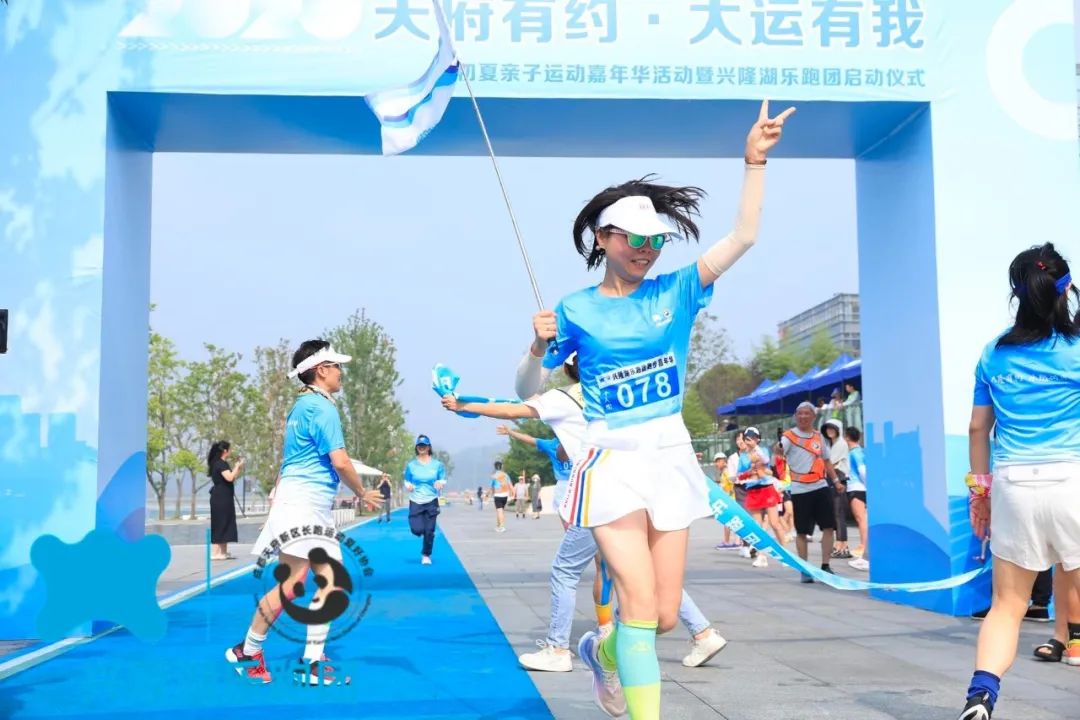 据了解,兴隆湖乐跑团是在兴隆湖首创的长期跑步团体