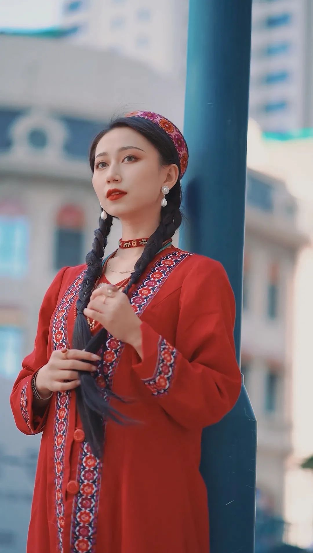 95后姑娘拍摄56个民族服饰：这种美，只有中国人最懂