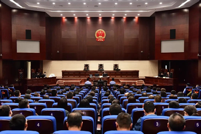 省高级法院二审公开开庭审理孔某某受贿一案