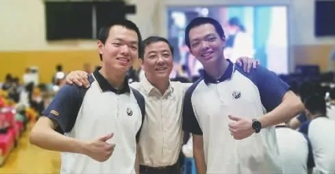 688分，一对双胞胎考出一样的分数