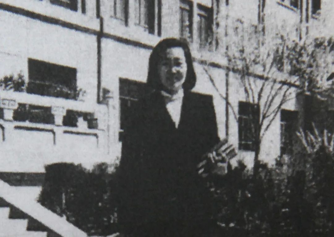 今日,她是中核热搜第一