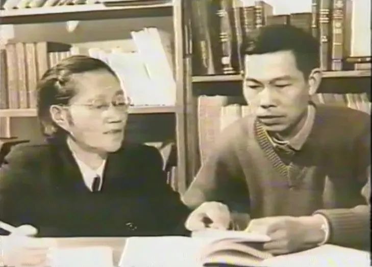 今日,她是中核热搜第一