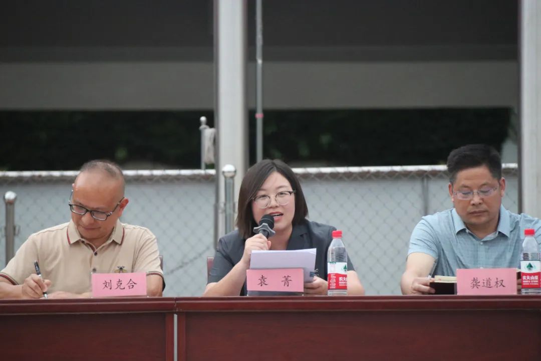 巫山法院大昌人民法庭联合大昌镇人民政府,派出所深入大昌中学为1600