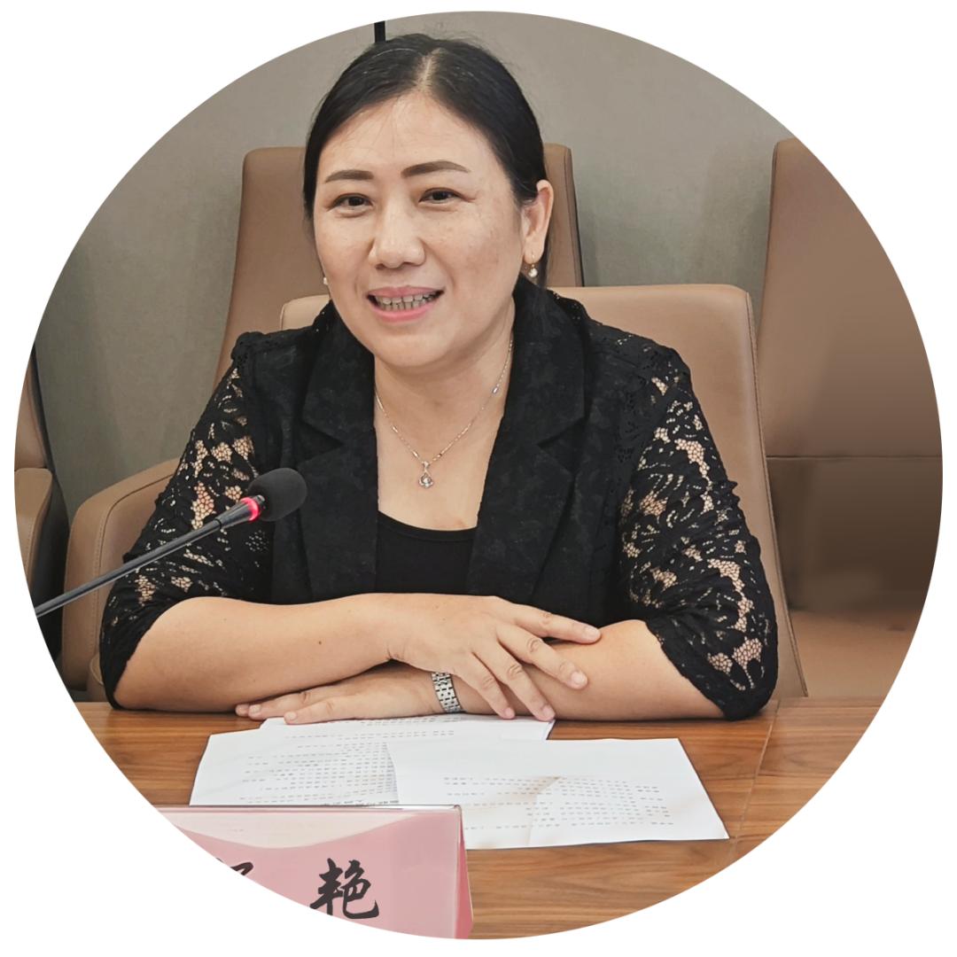 杨艳就德宏州工商联的基本情况进行了介绍,对青浦之前向德宏州对口