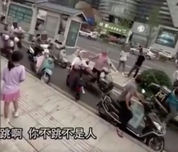 深圳男子医院跳楼身亡_男子徘徊数小时跳楼身亡 路人曾起哄_男子遭警方枪击身亡