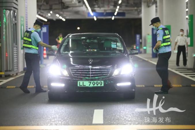 实施普惠性支持政策_性刻图_“港车北上”正式实施