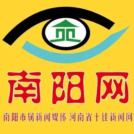 警方通报男子扔后车满窗饮料_警方通报男子将女友推向公交车_目击者谈路人教唆男子轻生经过