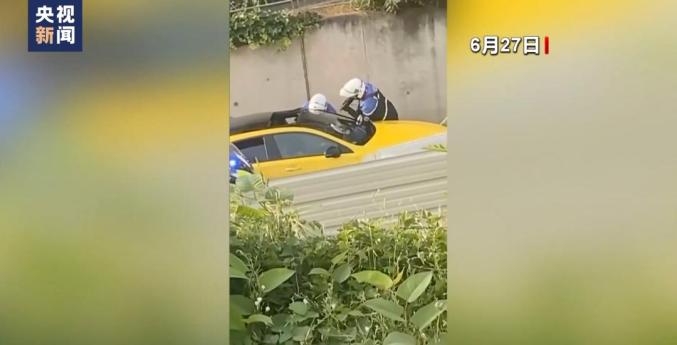 中国驻巴领馆遇袭_法国现游行示威中使馆提醒防范_法国警察射杀黑人