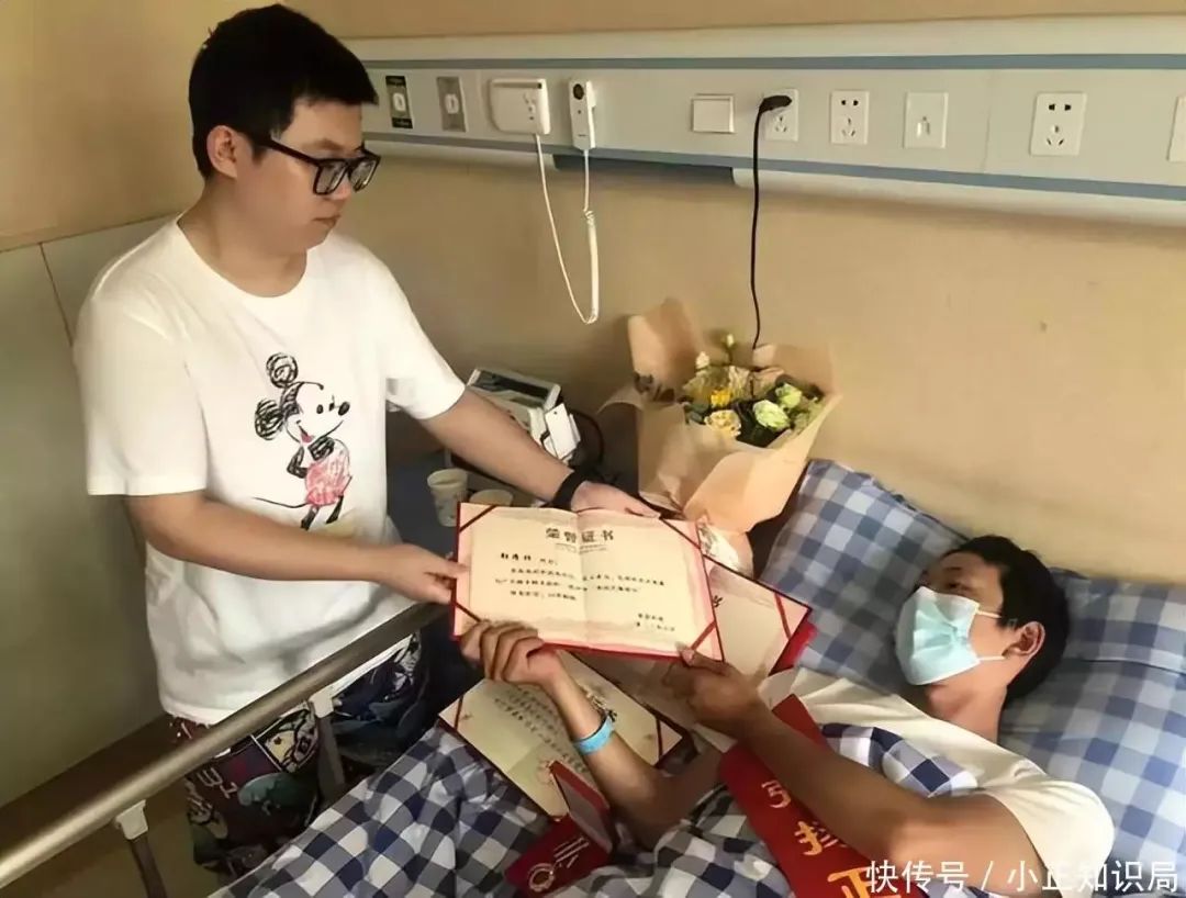 我只是他最后想到的人_屋里没人却听到呼吸声_喊“不跳不是人”的大爷是个什么人