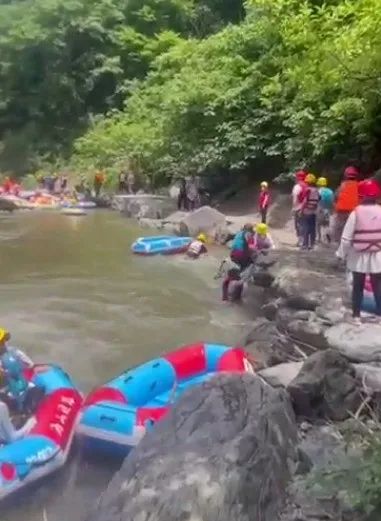 覆船口怎么破_骚乱中的法国游：仍有游客报团_什么叫覆船口