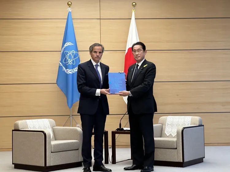 记者质问iaea是否收日本100万欧元_欧元突然暴涨_欧元兑日元的价格走势图