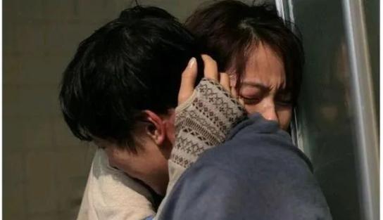 20岁胸有时候摸着痛_抑郁症有多可怕_跑步时候胸口痛正常吗