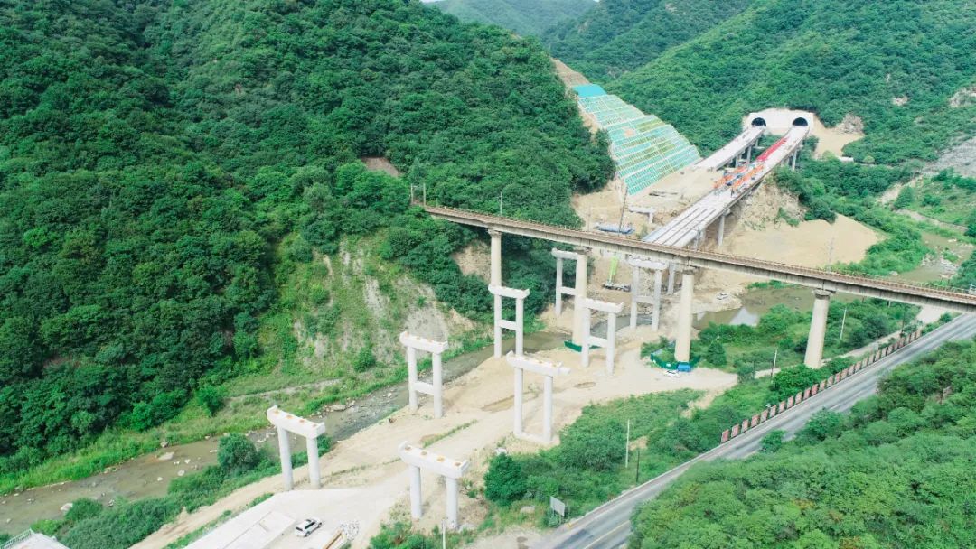 灵华高速最新进展徐家山大桥下部结构全部完成