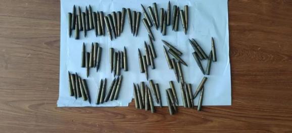 因近期看到过派出所"缉枪治爆"的宣传单,明白枪支弹药属于违禁物品