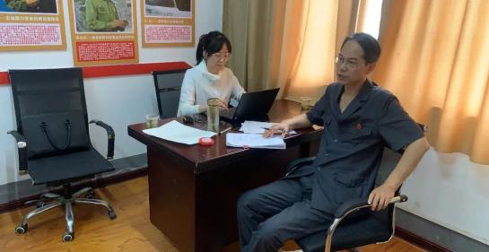 母女双方均困难，赡养纠纷如何化解？