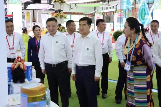 第二十九届兰洽会今日开幕 何谋保 杨武等巡视甘南展馆_澎湃号·政务_澎湃新闻-The Paper