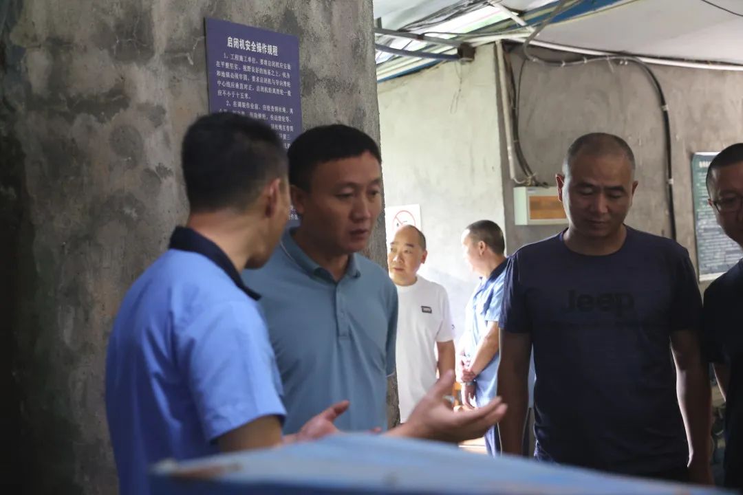 闻"汛"而动 | 崇州监狱全力以赴筑牢防汛"安全堤"_澎湃号·政务_澎湃