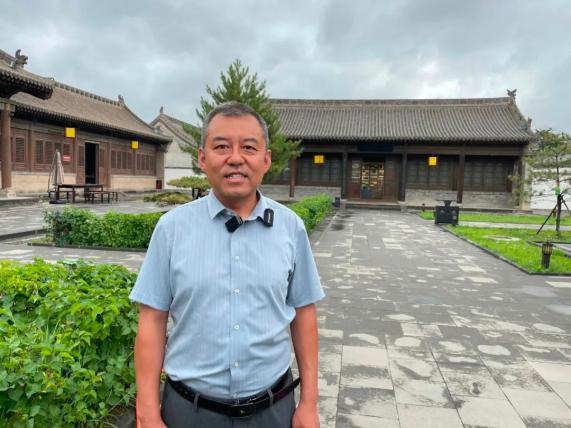 人大代表采风行丨程方:奔走在时代前沿的“赶路人”