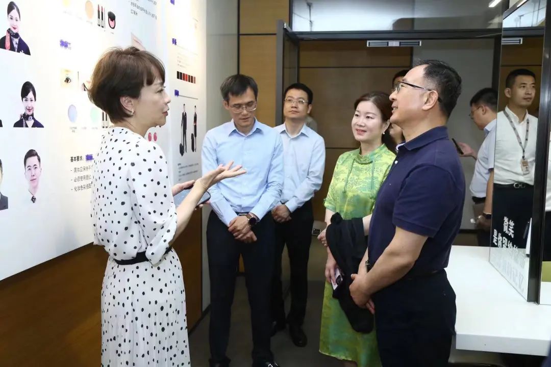 调研行 | 区政协主席黄冲走访市、区两级政协委员_澎湃号·政务_澎湃新闻-The Paper