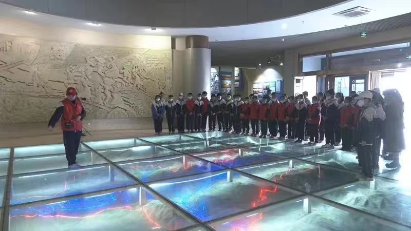 賡續(xù)紅色基因 傳承雷鋒精神
