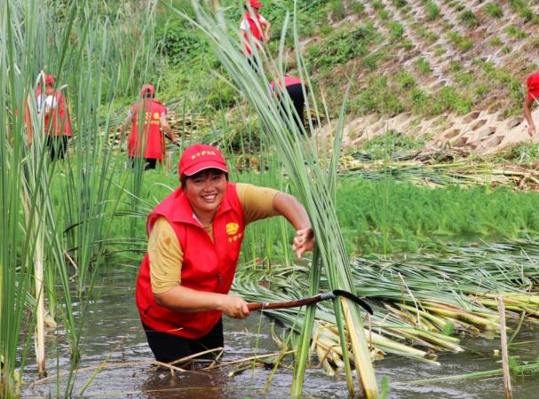 受到联合国邀请内乡这个女子护水队队长厉害了