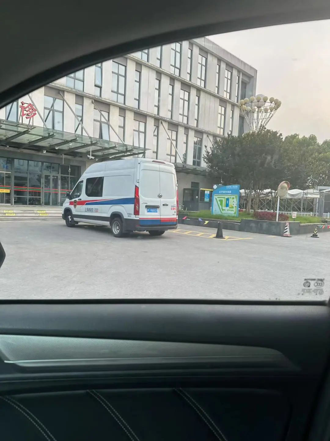 40余人被送医！上海一五星酒店疑发生食物中毒？多方回应→
