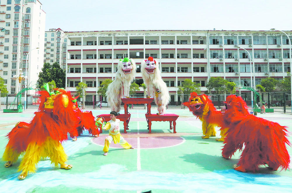 舞武一体 刚柔相济 ——访省级非遗项目东明舞狮传承人何伟