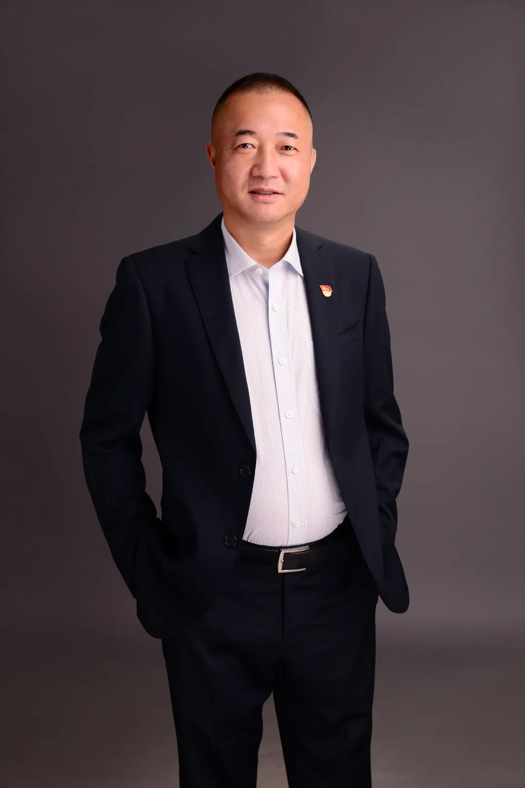 李繁东,男,汉族,1966年3月生,中共党员,1991年7月入伍,2003年9月退役