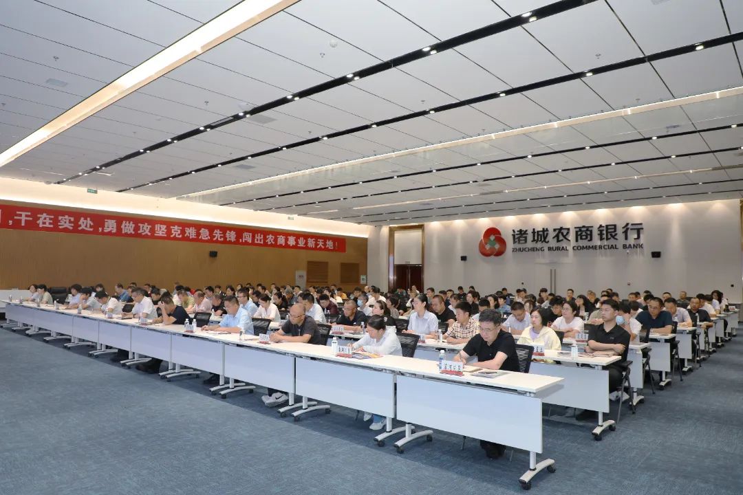 诸城法院党组书记,院长张同文在全市房地产领域法律