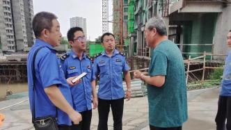 保定：一在建工地雨后随意向市政道路排放泥浆水被执法部门约谈警告