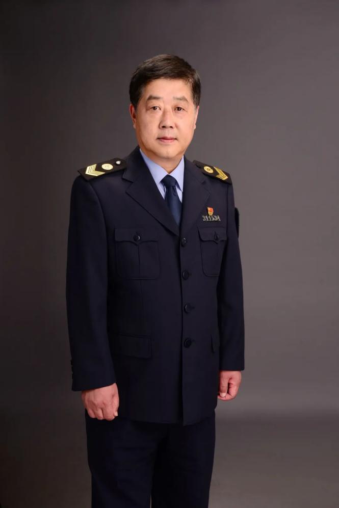 其中,徐汇区卫生健康委员会监督所副所长李繁东荣获2023年度徐汇区"