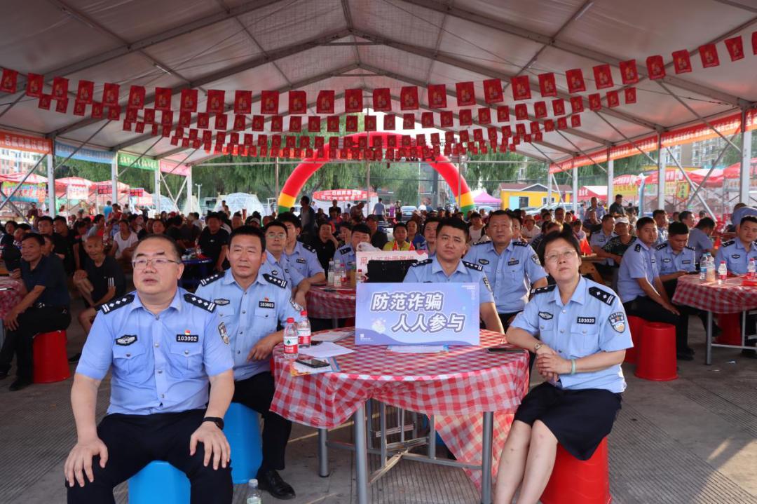 七台河公安反诈文艺小分队走进茄子河啤酒节!