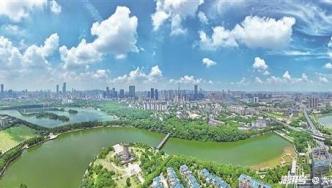 湖南长沙：蓝天碧水映星城
