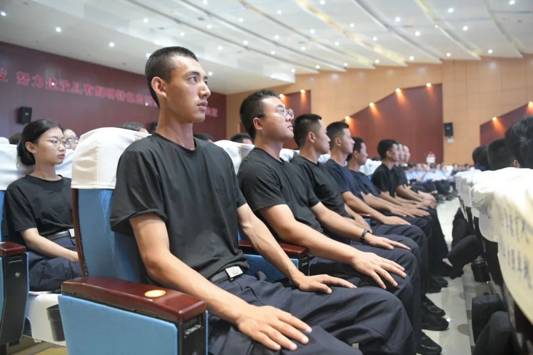 监狱急救知识培训_黄金四分钟急救技巧_应急急救知识培训