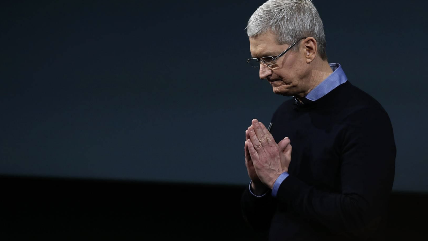 iPhone卖不动，市值跌去万亿，苹果神话要破灭了？