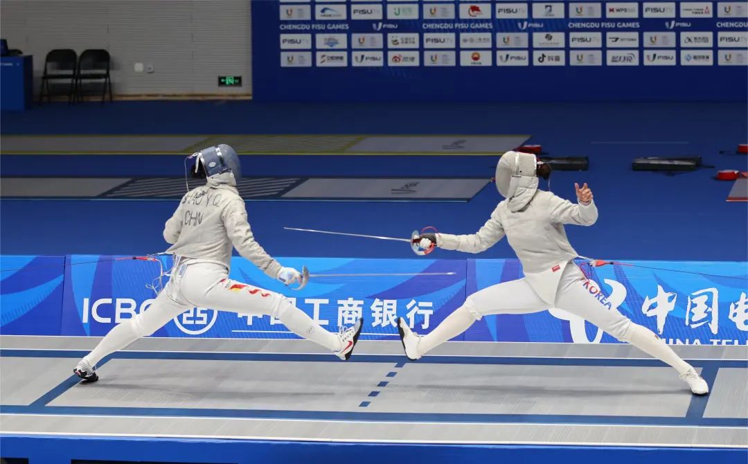 大运会击剑张家朗花剑金牌_成都大运会击剑邵雅琦首金_香港队首夺全运会击剑金牌 张家朗：夺冠关键在于团队