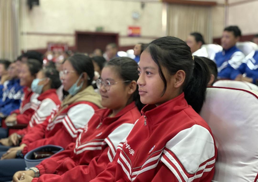 走进科学殿堂,聆听大家讲座——江孜县闵行中学举办科学讲座_澎湃号