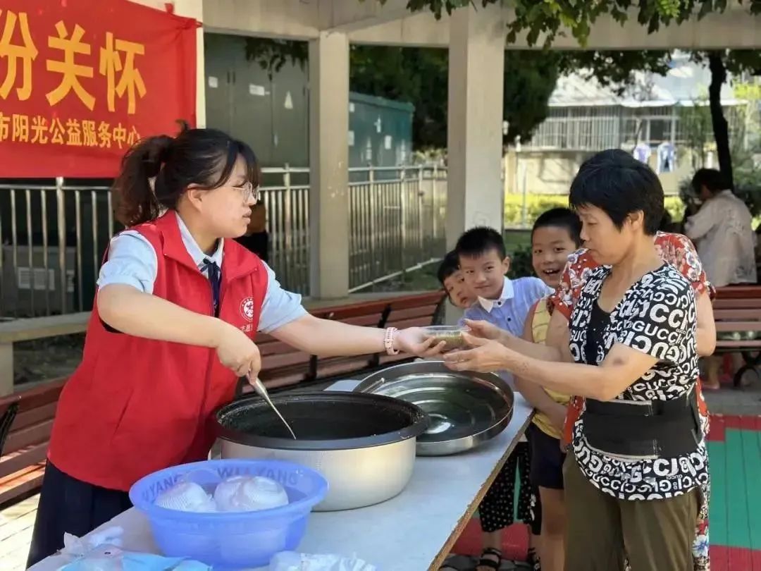 夏日炎炎，送清凉行动超甜！（夏日送清凉活动宣传语）