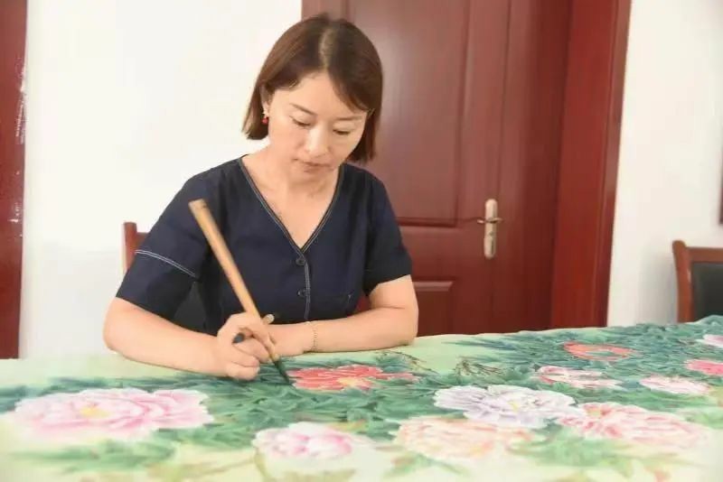 菏泽古村落里盛开“牡丹花”