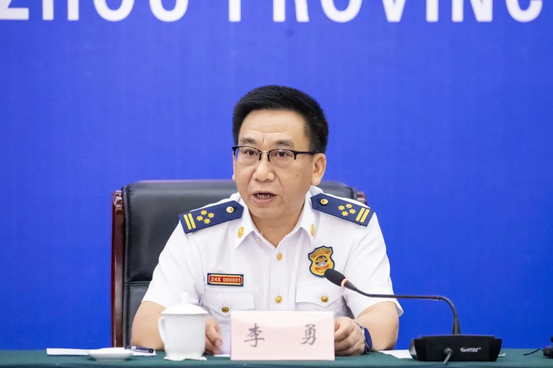 省消防救援总队总队长李勇,总工程师贾国斌,省卫生健康委主任孙发,省