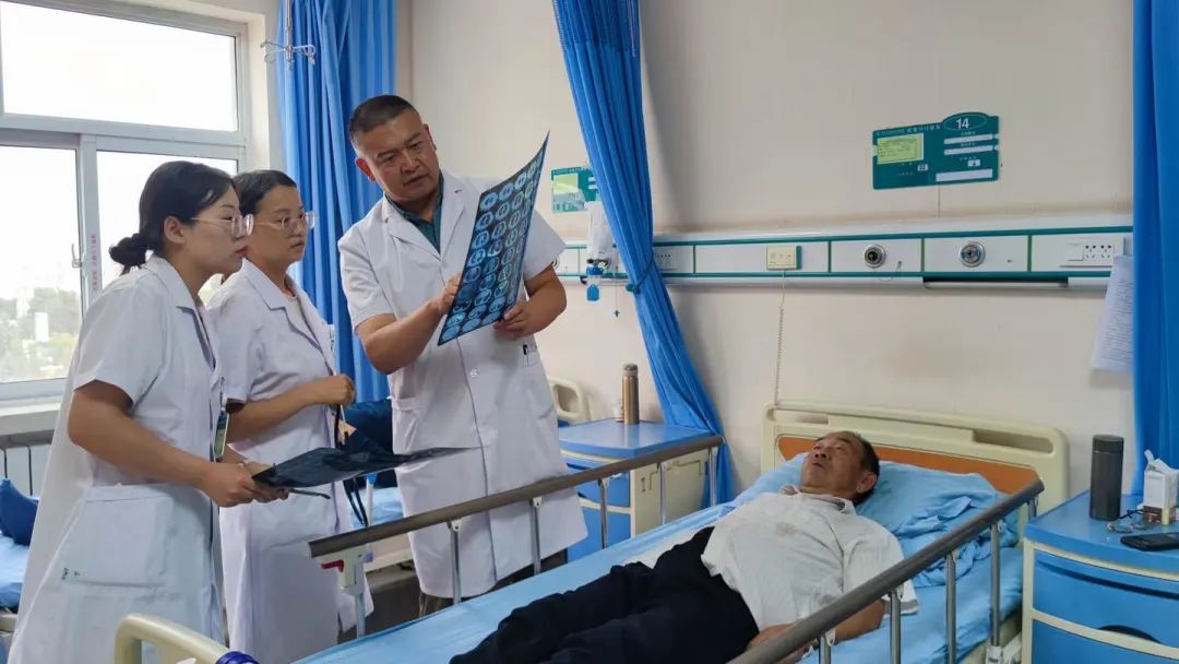 【医师节特辑】以担当诠释初心 用实干践行使命——记甘肃省“优秀医师”俞登虎_澎湃号·媒体_澎湃新闻-The Paper