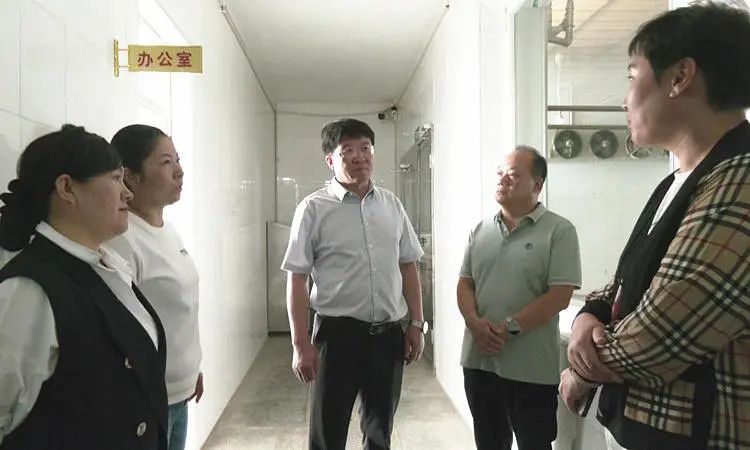 丁志刚带队开展食品安全“两个责任”督导检查_澎湃号·政务_澎湃新闻-The Paper