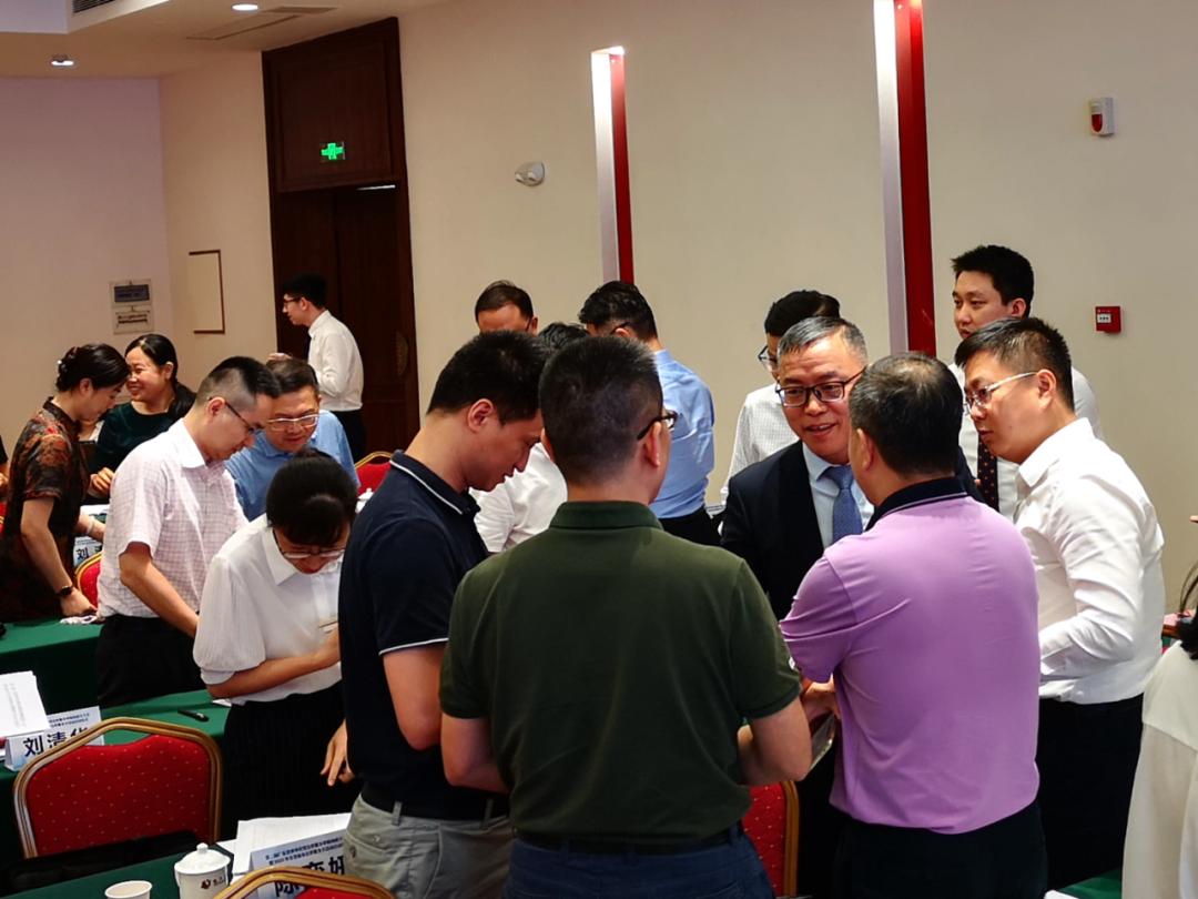 第二届涉外律师团成立大会暨全省商务法律服务月活动启动仪式在广州