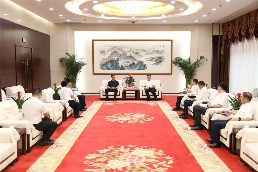 陈文健与广东铁投集团党委书记、董事长王红军举行会谈_澎湃号·政务_澎湃新闻-The Paper